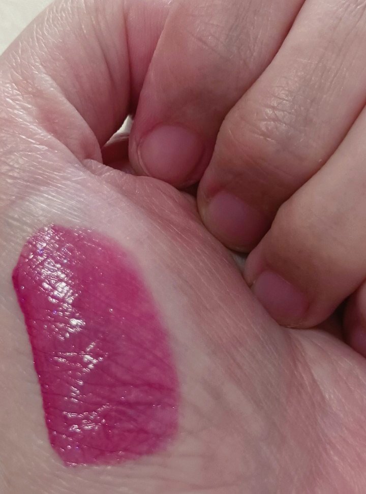 リップアーマー 11 強敵フローズンモーヴ/KiSS/口紅を使ったクチコミ（3枚目）