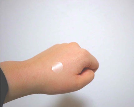 나나미 on LIPS 「SKINFOODニキビパッチ(24パッチ)✨こちらはニキビに悩..」(4枚目)