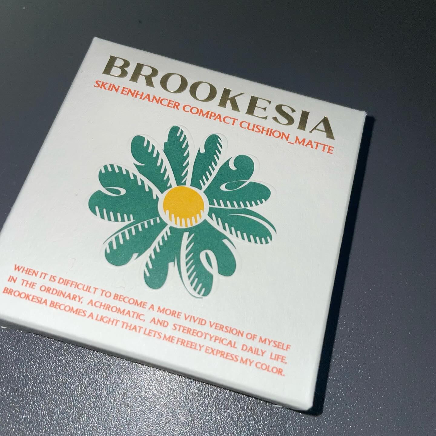 スキンエンハンサー コンパクト クッション (マット) #2 ソフトロジー/BROOKESIA/クッションファンデーションを使ったクチコミ（2枚目）