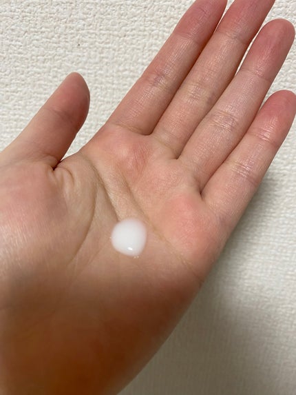 プレミアムボディミルク ホワイトニング【医薬部外品】 /ニベア/ボディミルクを使ったクチコミ(2枚目)