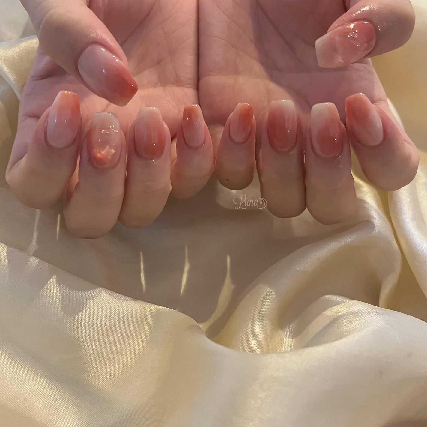 Iuna. Mizuki on LIPS 「.今年も人気だった🍑Bプラン🤍#nail#nailstagra..」(1枚目)