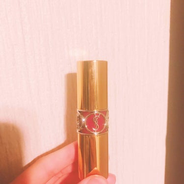 YSL
ルージュヴォリュプテシャイン
48番！
お友達に貰いました♡


色は秋ぽい色！
先取り♡
ほんとに可愛くて最近、毎日使ってます！
塗ると思ったより暗くなくてしっかり発色してくれます！
暗めの赤