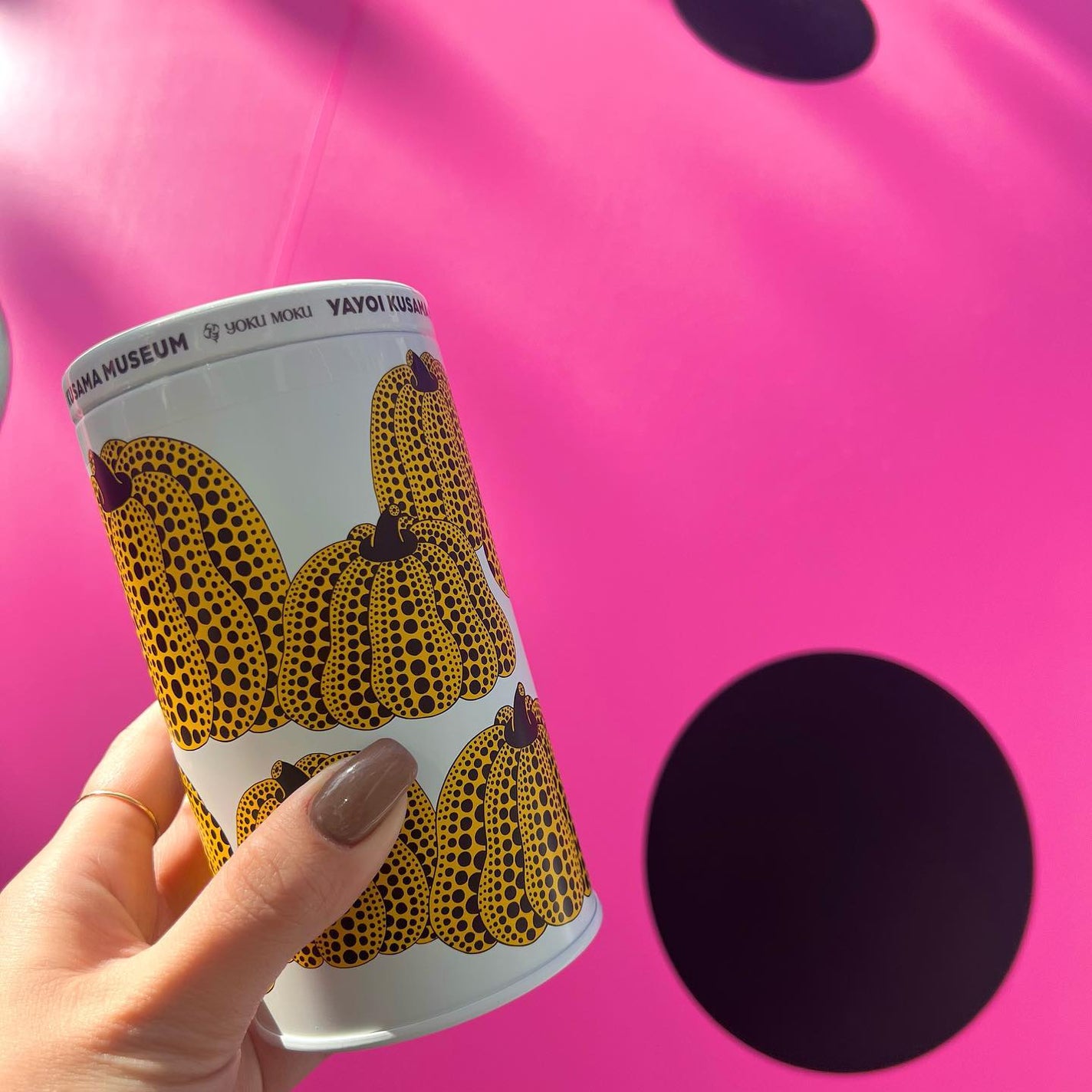 ぴよこれいと あうるす on LIPS 「大好きな草間彌生さんをイメージしたネイル。今年初めてのマイネイ..」(9枚目)