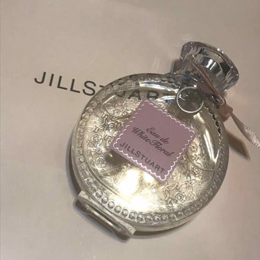 JILLSTUART リラックス オード ホワイト フローラル 4,104円
ーーーーーーーーーーーーーーーー
前から気になっていたので買ってしまいました！😣💖
ーーーーーーーーーーーーーーーーー
香水