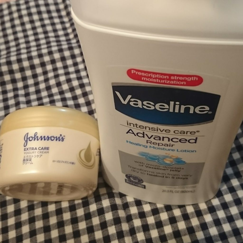 朝はヴァセリンを塗って
夜はヨーグルトパック🐮
