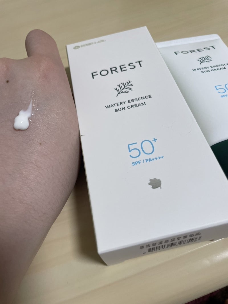 ウォータリーエッセンスUVクリーム/FoRest by Greenfinger/日焼け止めクリームを使ったクチコミ(2枚目)