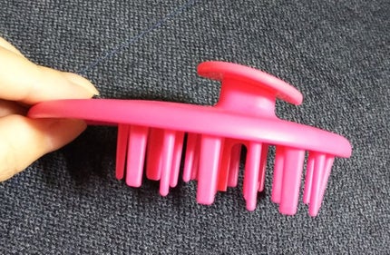 シャンプーマッサージャー/セリア/スカルプブラシを使ったクチコミ(2枚目)