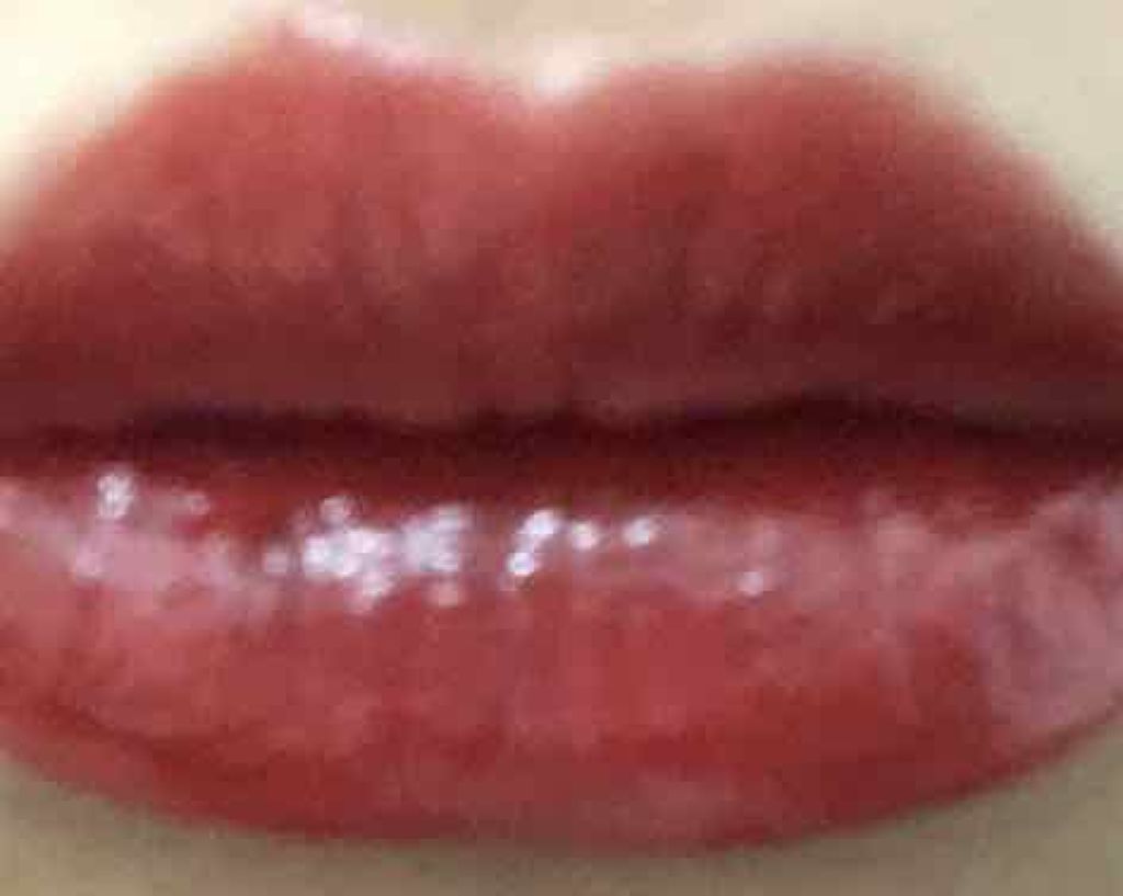 ルージュ ピュールクチュール ヴェルニ ヴィニルクリーム/YVES SAINT LAURENT BEAUTE/口紅を使ったクチコミ（2枚目）