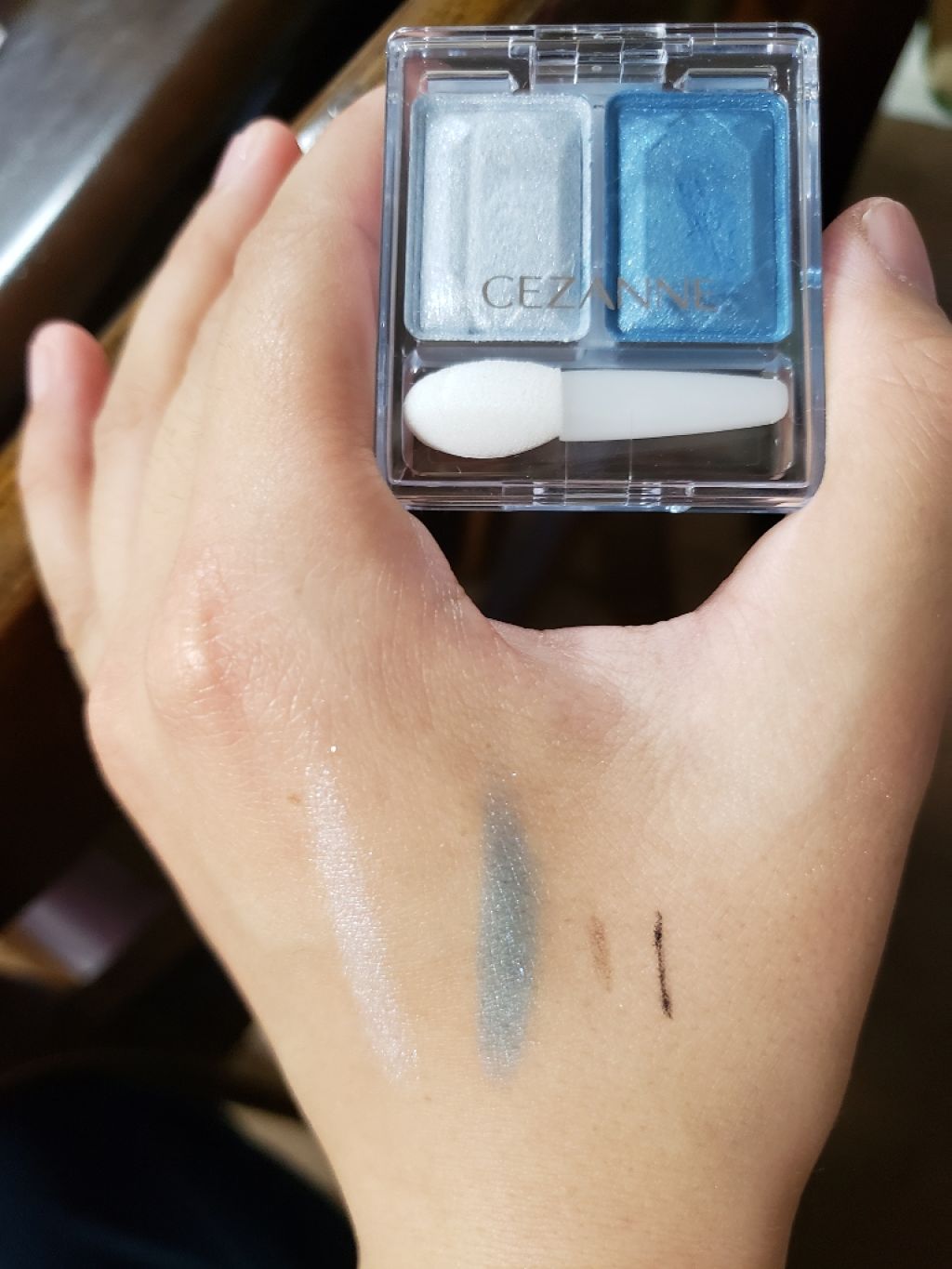 ツーカラー アイシャドウ ラメシリーズ/CEZANNE/アイシャドウパレットを使ったクチコミ(1枚目)