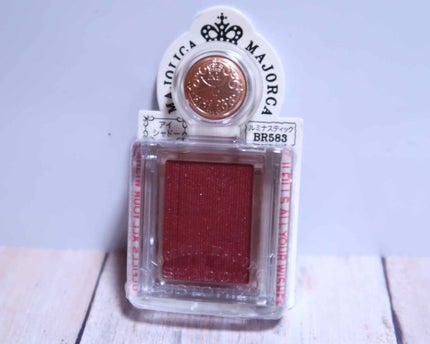 シャドーカスタマイズ/MAJOLICA MAJORCA/単色アイシャドウを使ったクチコミ(2枚目)