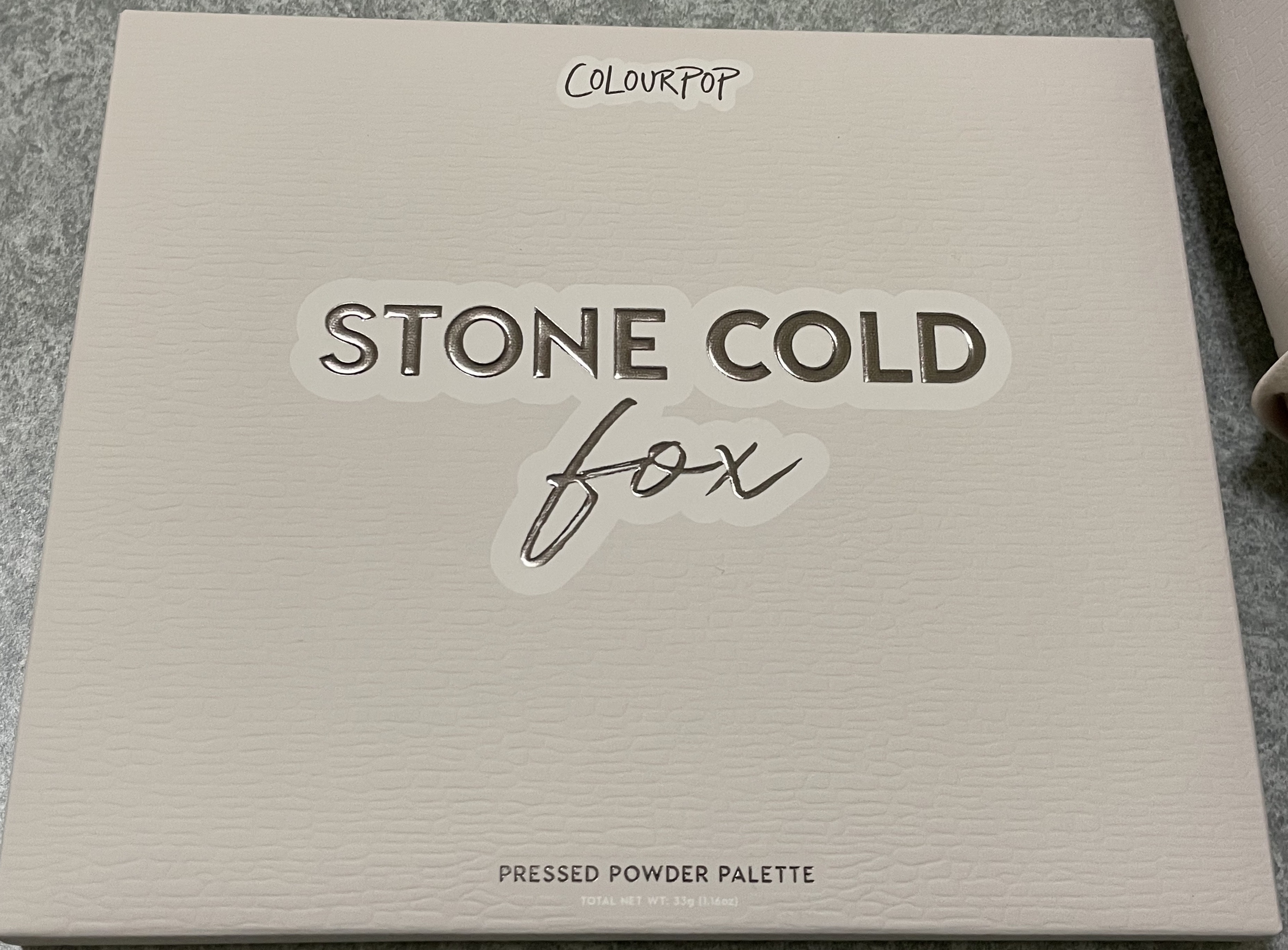 ストーンコールドフォックスシャドウパレット/ColourPop/アイシャドウパレットを使ったクチコミ（2枚目）