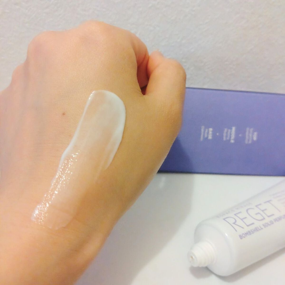 Bombshell Solid Perfume/RE:GET/香水(レディース)を使ったクチコミ(4枚目)