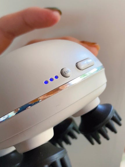 充電式EMSヘッドスパ ミニ/FESTINO/ヘッドマッサージャーを使ったクチコミ(2枚目)