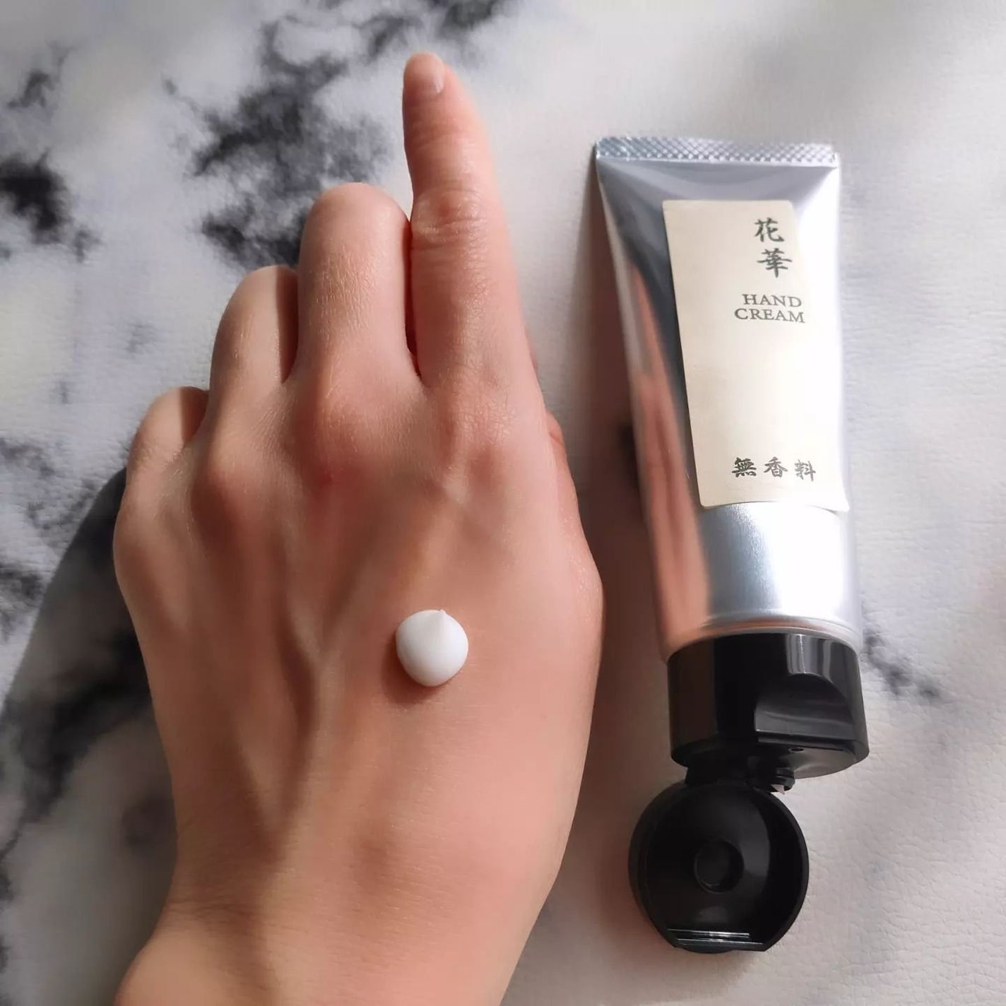 花華ハンドクリーム/ロジカルラボ/ハンドクリームを使ったクチコミ(4枚目)