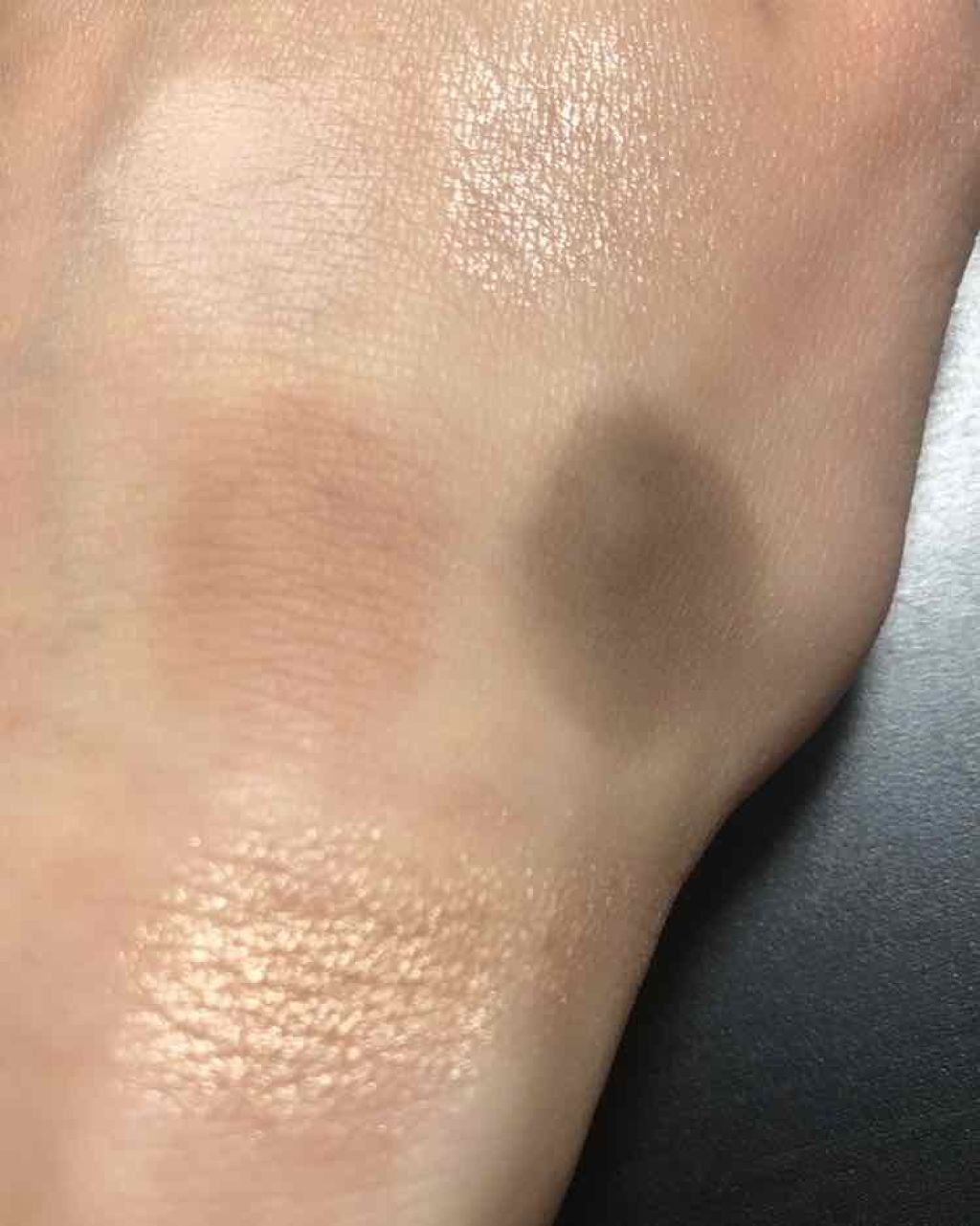 RiRi on LIPS 「BOBBIBROWN✖️ULLAJOHNSONアイパレットミヌ..」(3枚目)