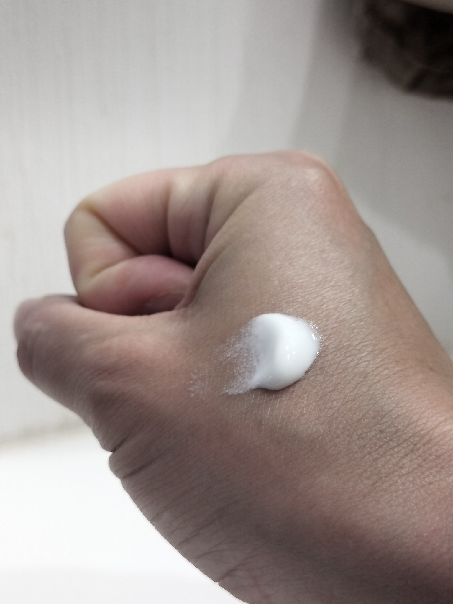 アンブリオリス モイスチャークリーム/アンブリオリス/フェイスクリームを使ったクチコミ（2枚目）