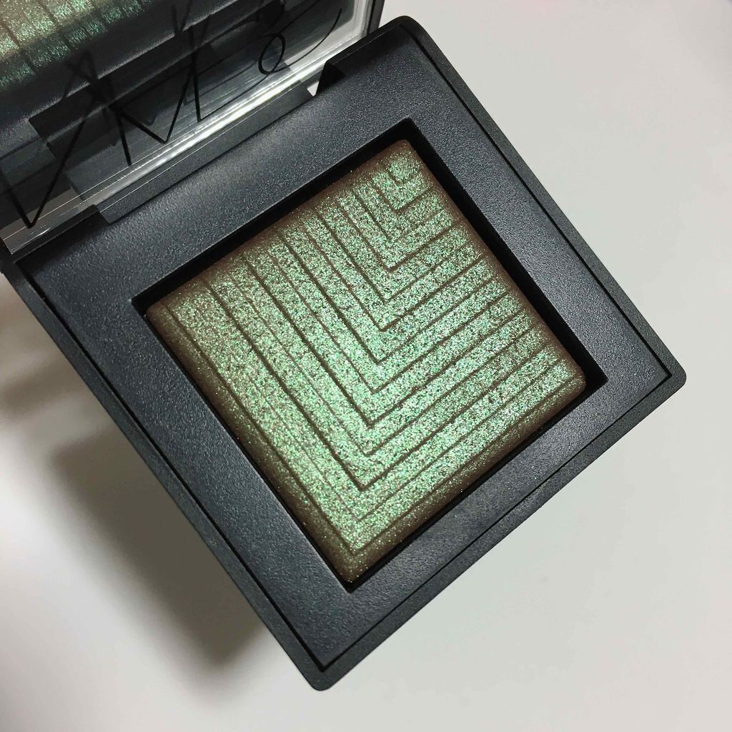 デュアルインテンシティーアイシャドー/NARS/単色アイシャドウを使ったクチコミ（2枚目）