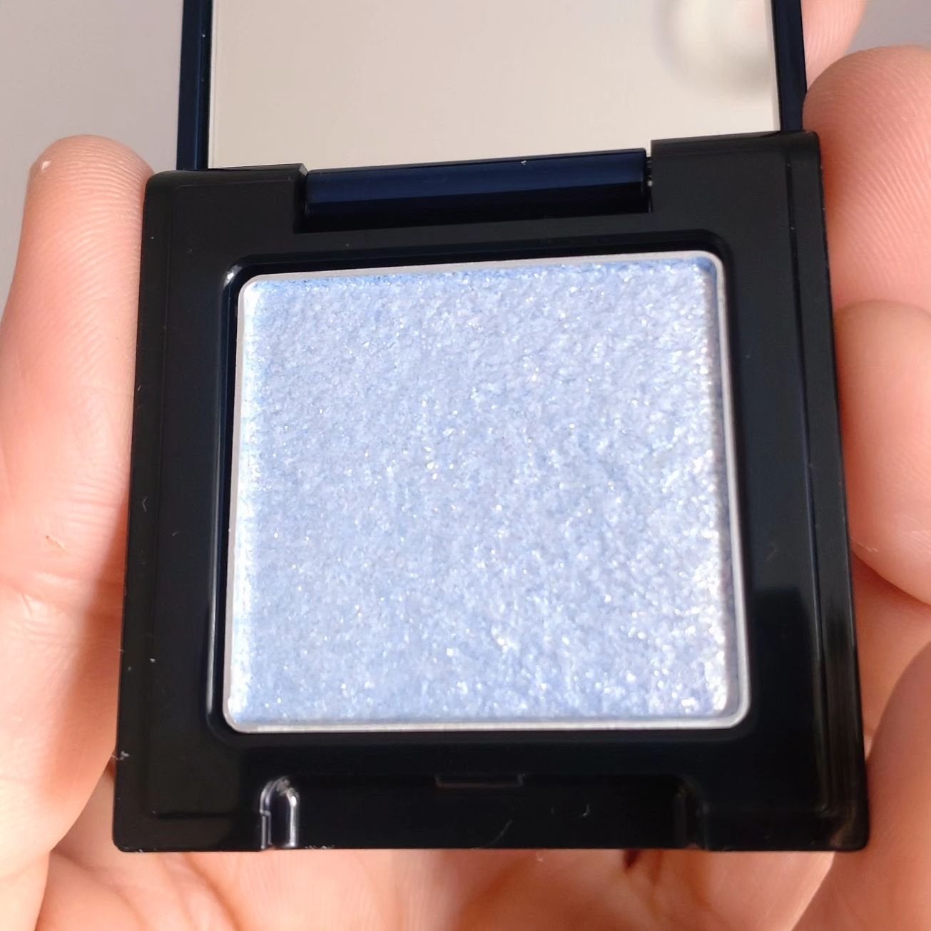 ラズル アイカラー/エレガンス ラズル /単色アイシャドウを使ったクチコミ(3枚目)