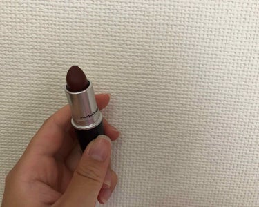 〜エロリップ　ご紹介〜
1枚目
MAC リップスティック 815パラマウント
もーこれ最高のお色味です。
これからの秋にももってこいの色！
深みのあるブラウンでこれ塗るだけで一段とオシャレに見えるしえち