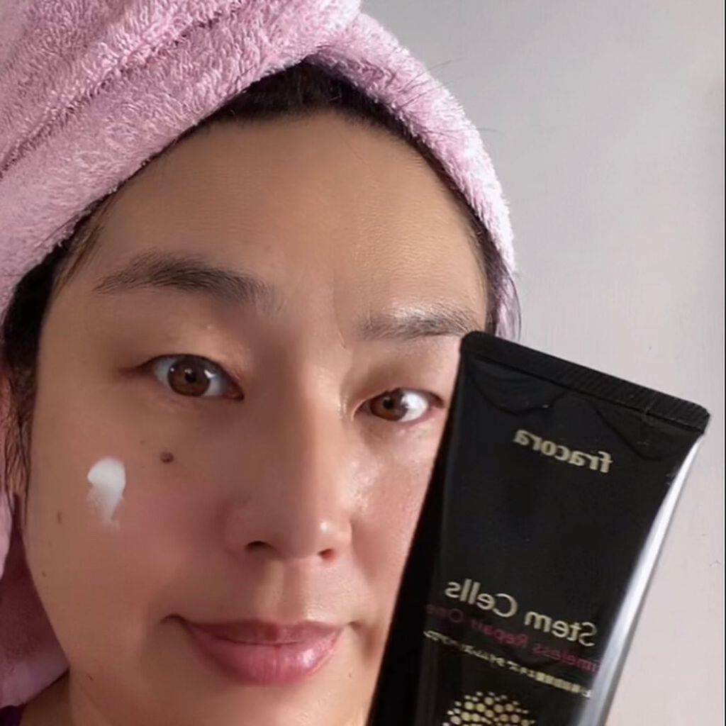 pikopiko on LIPS 「ヒト幹細胞培養エキスタイムレスリペアワン65g(朝晩使用で薬品..」(5枚目)