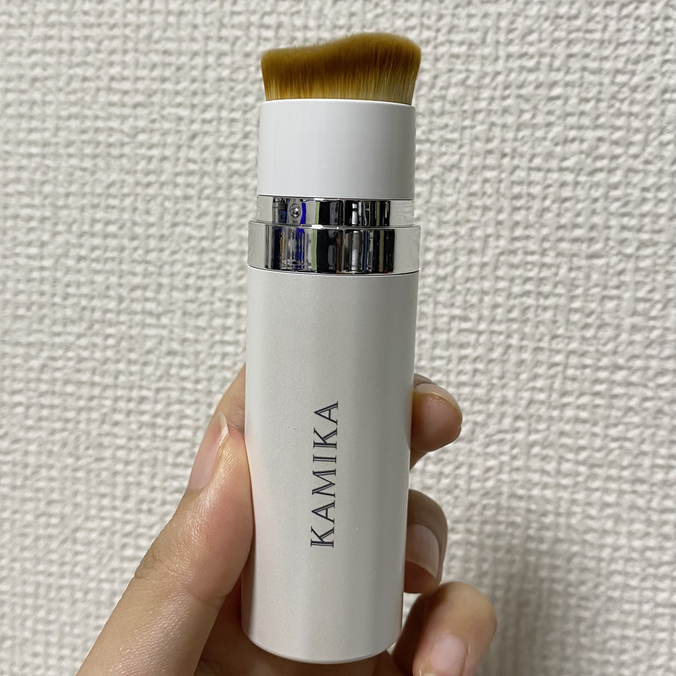 シルキースティックファンデーション ホワイト/KAMIKA/その他ファンデーションを使ったクチコミ（3枚目）