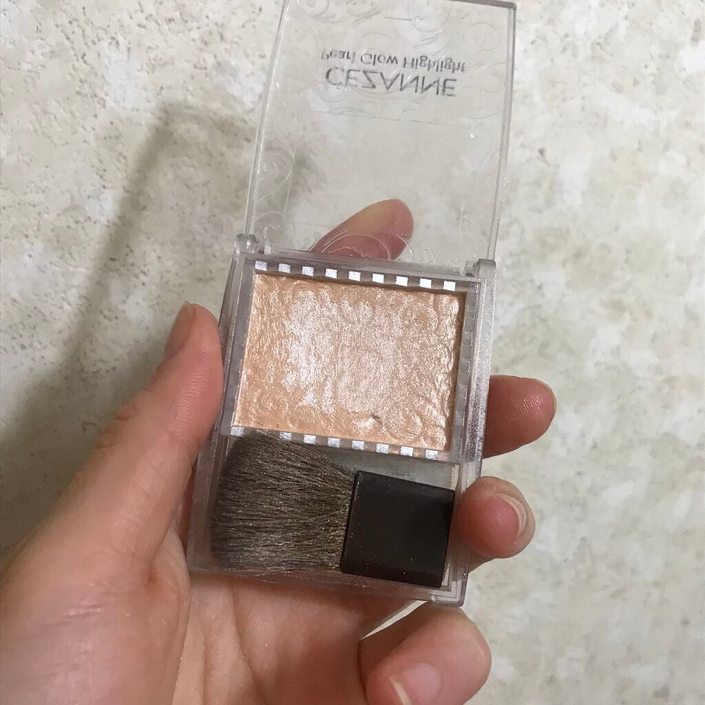 パールグロウハイライト/CEZANNE/パウダーハイライトを使ったクチコミ(3枚目)