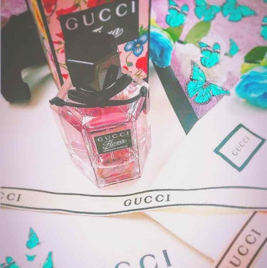 GUCCIのフレグランス
自分へのご褒美に、、、💜
すごく大人っぽい匂いで甘くない！品のいい甘さで時間が経つと匂いが変わる💐☺️
なんか、ディオールのブルーミングブーケみたいな香り？、、、
これトワレし