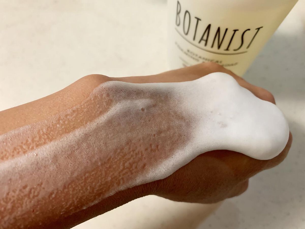 ボタニカルフォーミング ボディーソープ(ディープモイスト)/BOTANIST/ボディソープを使ったクチコミ(4枚目)