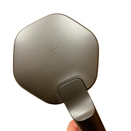 tama on LIPS 「61個の超音波スピーカーで頭皮に刺激!気になる頭髪をケア✨/╌..」(4枚目)