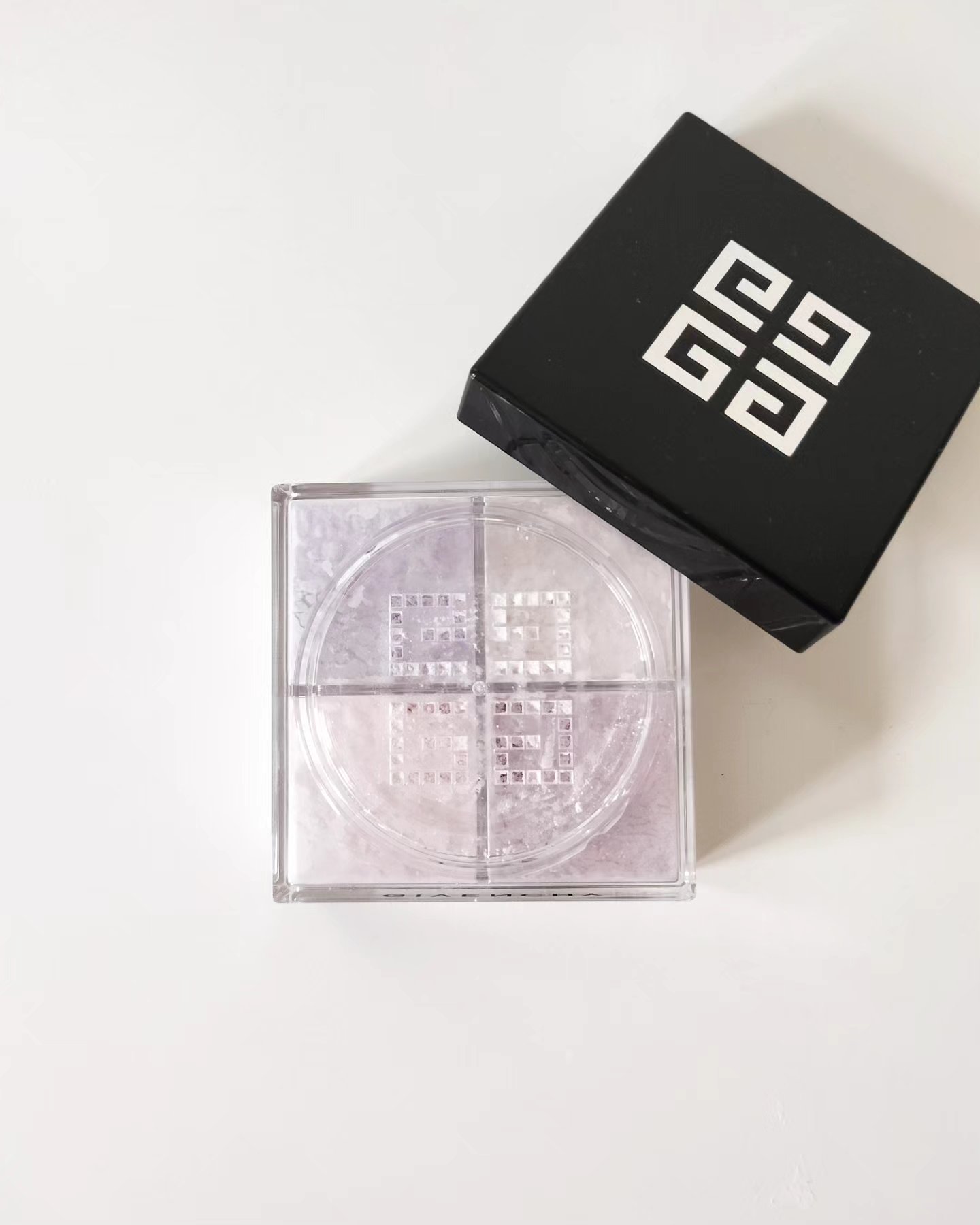 プリズム・リーブル/GIVENCHY/ルースパウダーを使ったクチコミ（2枚目）