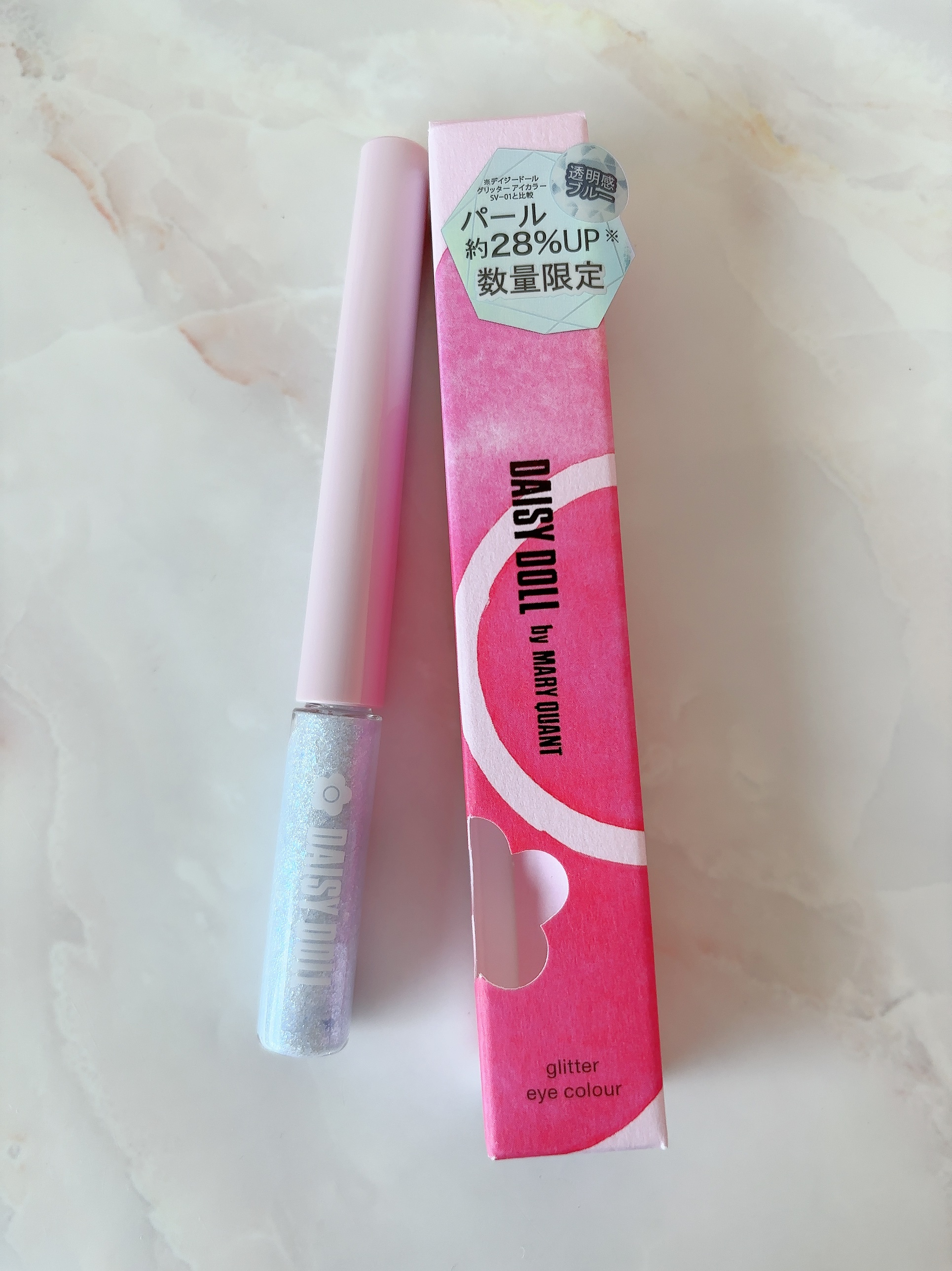 グリッターアイカラー/DAISY DOLL by MARY QUANT/グリッターを使ったクチコミ（2枚目）