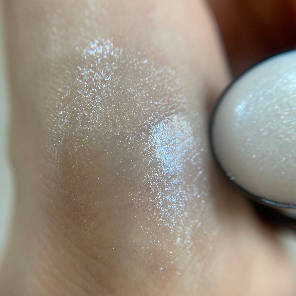 ボーム エサンシエル/CHANEL/スティックハイライトを使ったクチコミ(5枚目)