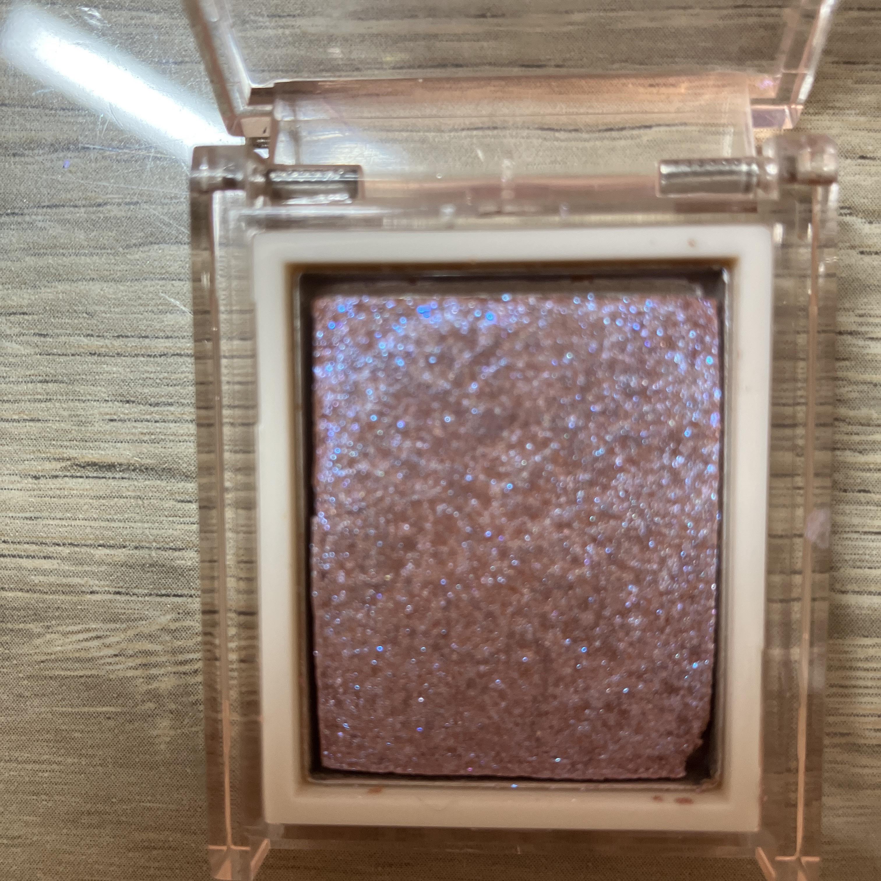 jill leen. シングルムースアイシャドウ/jill leen./単色アイシャドウを使ったクチコミ（1枚目）