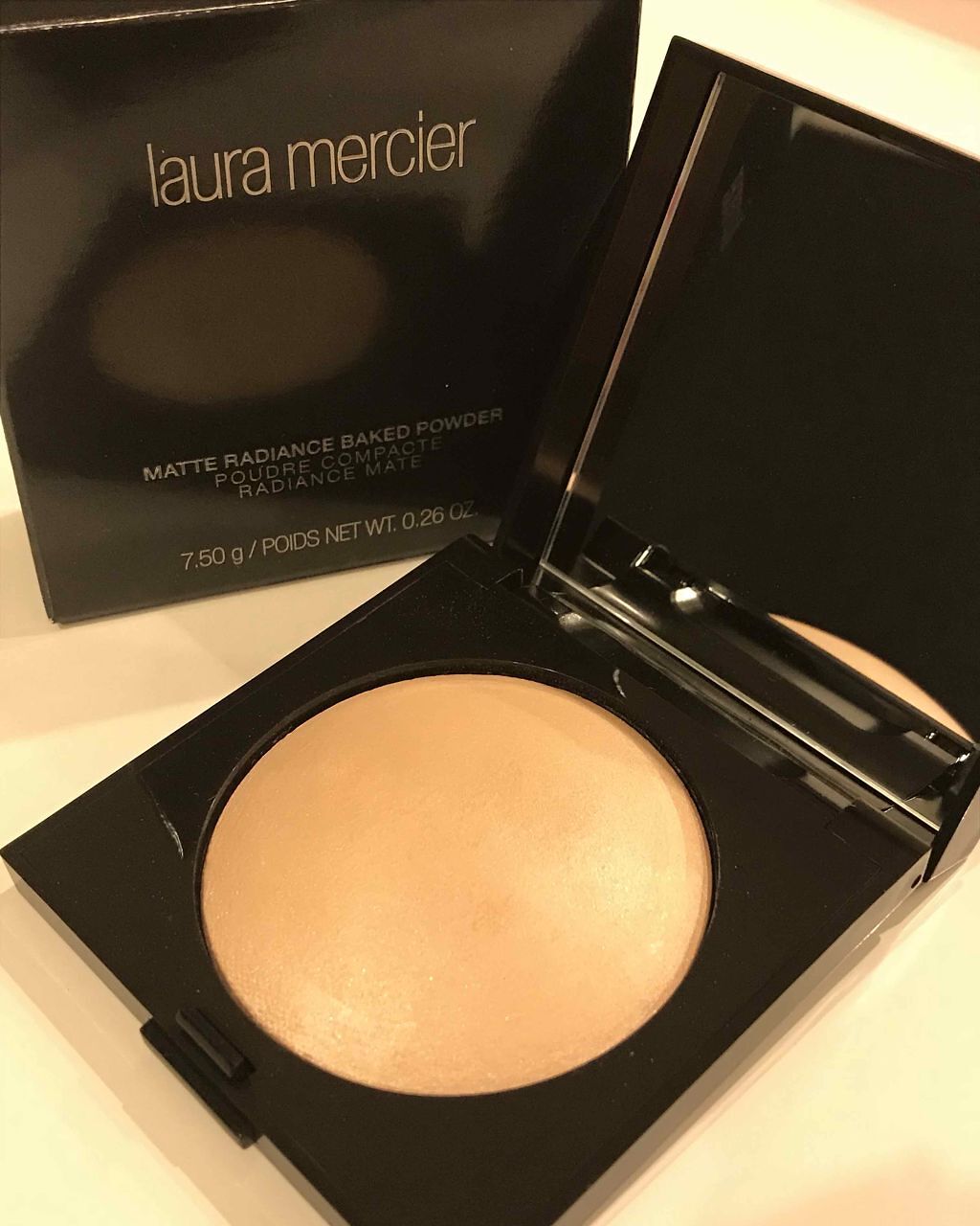 マットラディアンス ベイクドパウダー ハイライト01/ローラ メルシエ/パウダーハイライトを使ったクチコミ(1枚目)