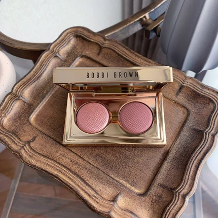 BOBBI BROWN リュクス アイシャドウ デュオのクチコミ「
【 Holiday限定 濡れツヤピンクアイパレット🎅🏻 】
 
 BOBBI BROWN
.....」(1枚目)