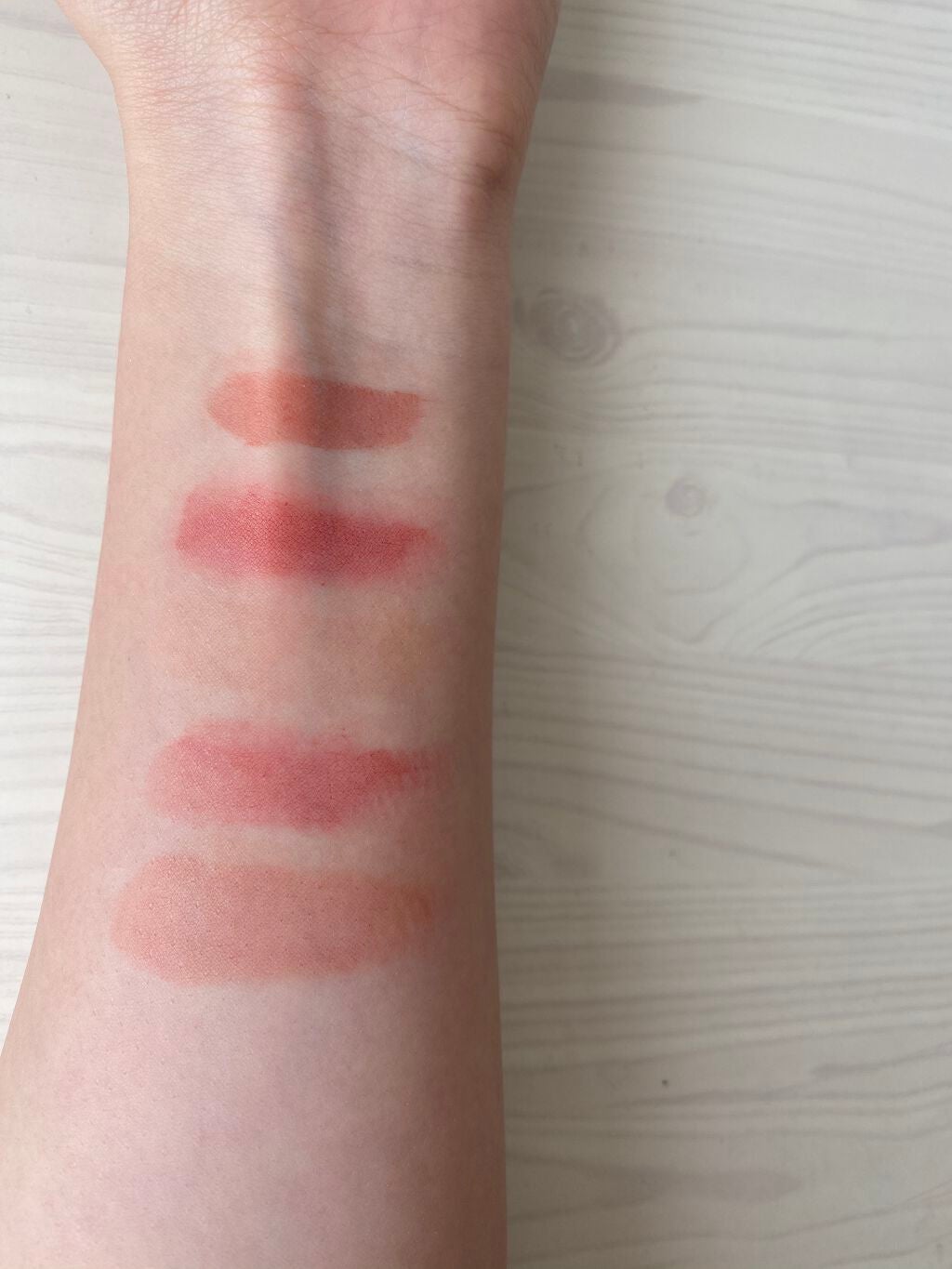 はちみつ on LIPS 「今回はイエベさんにおすすめのリップを紹介します!1.#rom&..」(3枚目)