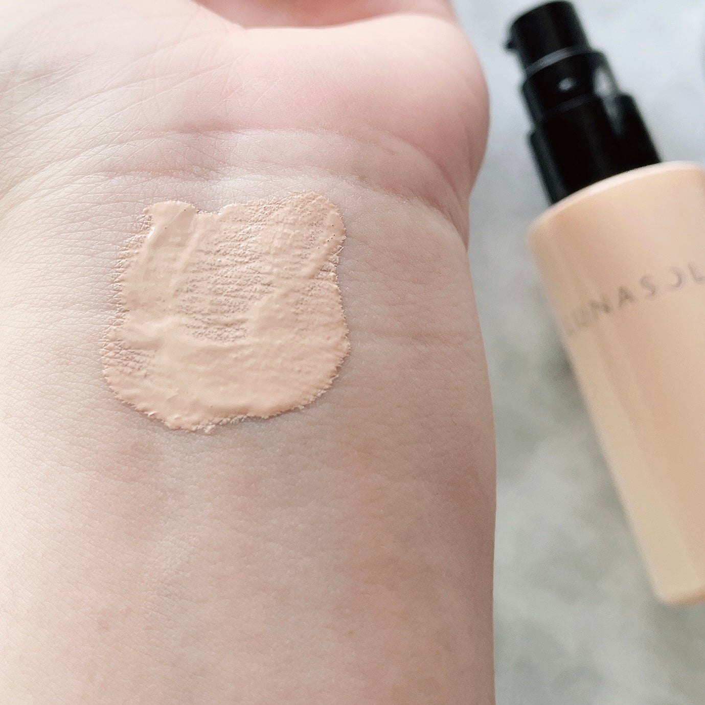 クラリティフロウリクイド/LUNASOL/リキッドファンデーションを使ったクチコミ(3枚目)