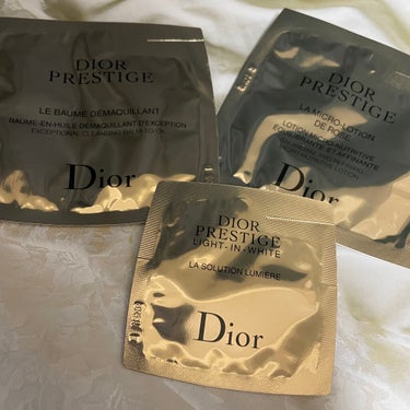 Dior プレステージ ホワイト ラ クレーム ルミエールのクチコミ「#サンプル使用

・Dior プレステージ ル バーム デマキヤント
すぐ肌に馴染んで過度の摩.....」（1枚目）