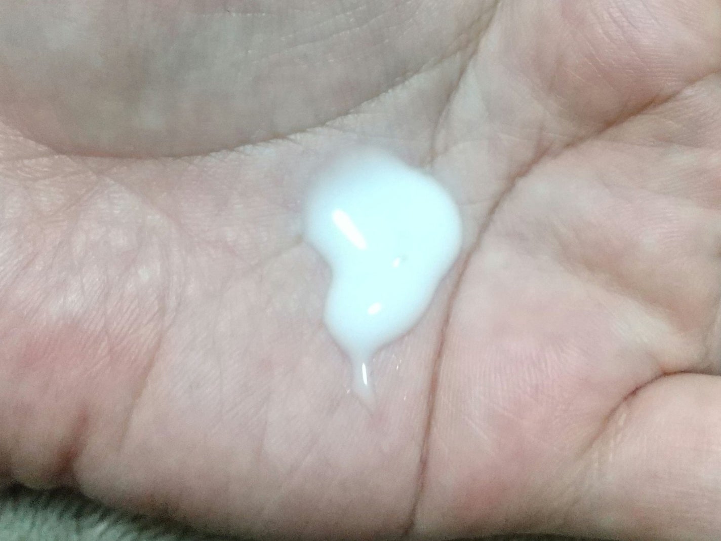 AQ アブソリュート エマルジョン マイクロラディアンス Ⅱ/DECORTÉ/乳液を使ったクチコミ(3枚目)