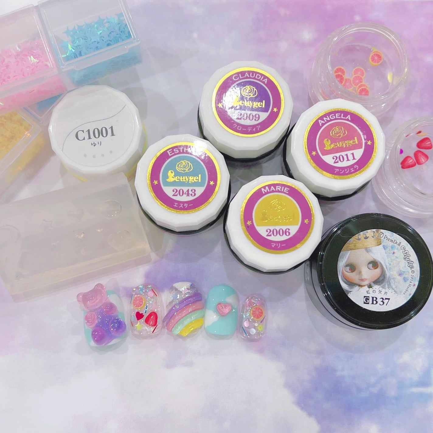 なかやまちえこ on LIPS 「夏のゆめかわ🌈⠀365日ネイル132日め⠀⠀ホログラムやフルー..」(2枚目)