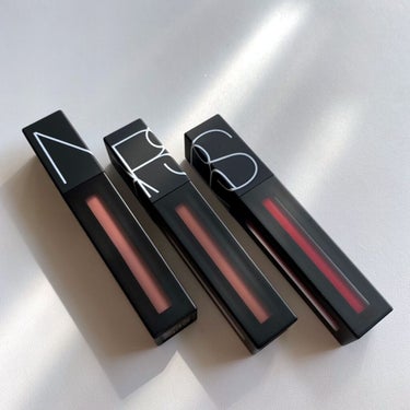 パワーマットリップピグメント 01531：キャンディーアップルレッド/NARS/口紅を使ったクチコミ（3枚目）