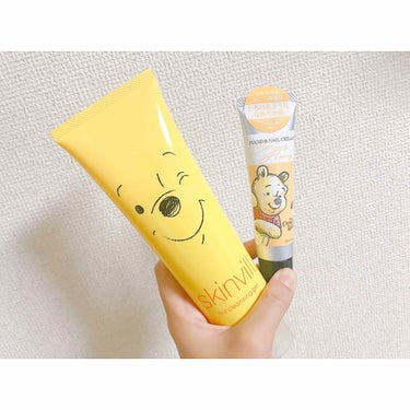 
こちらスキンビルのホットクレンジングジェルです 💁‍♀️🍯

プーさんがかわいくてパケ買いしました 🧸💝
プラザやドラッグストアに売ってます ♡

メイク落としとして使うのですが 、ジェル状で手に出す