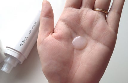 ファンケル コアエフェクターのクチコミ「#PR #ファンケル
2020年に発売されてから、美容賢者から高い評価を得ているという美容液.....」(3枚目)