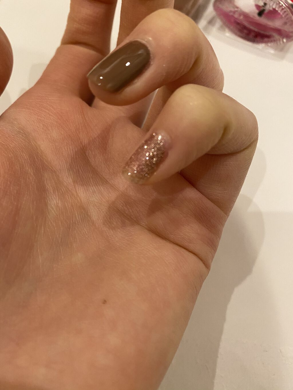 ジェルネイルのようなトップコート/DAISO/マニキュアを使ったクチコミ（2枚目）