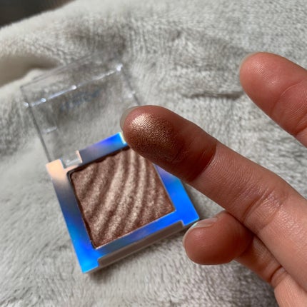 カラークイーン オイルシャドウ/ロレアル パリ/単色アイシャドウを使ったクチコミ(3枚目)