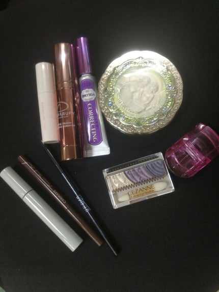 トーンアップアイシャドウ/CEZANNE/アイシャドウパレットを使ったクチコミ(2枚目)