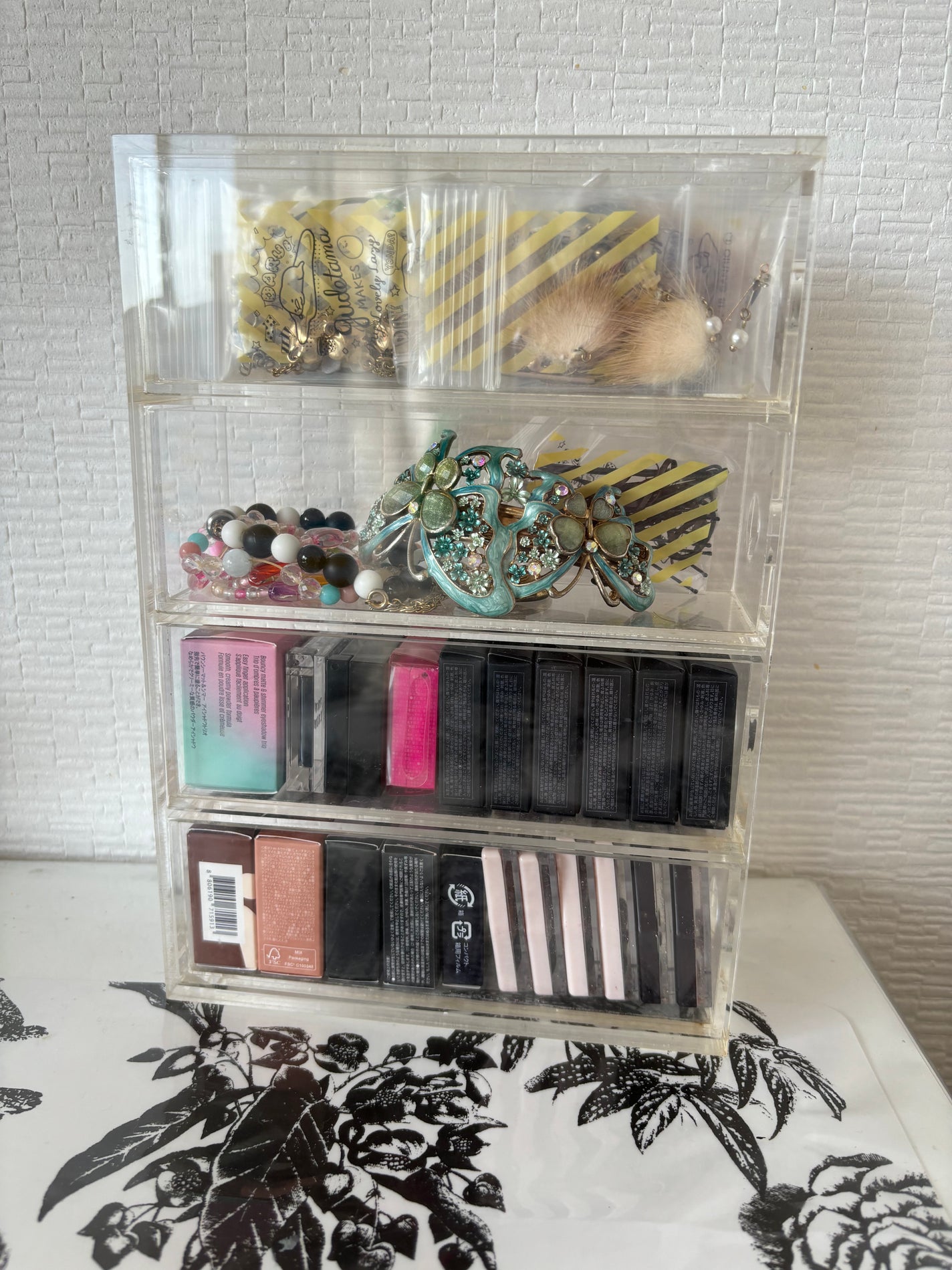 ジューシーピュアアイズ/キャンメイク/アイシャドウパレットを使ったクチコミ(1枚目)