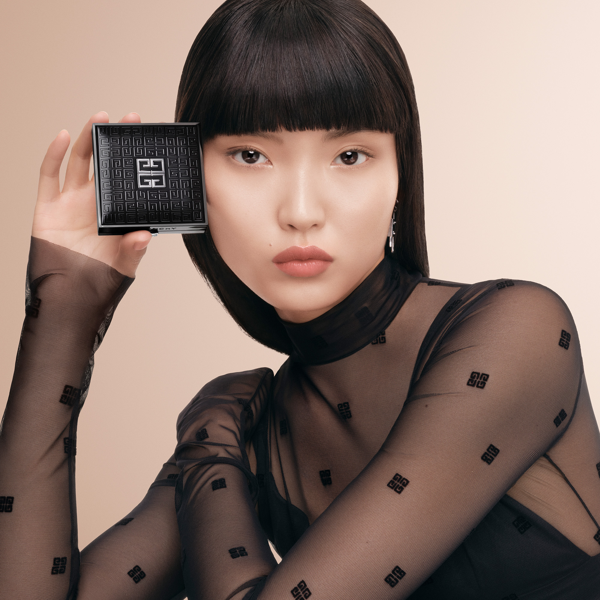 プリズム・リーブル・スキンケアリング・グロウ・クッション/GIVENCHY/クッションファンデーションを使ったクチコミ（3枚目）