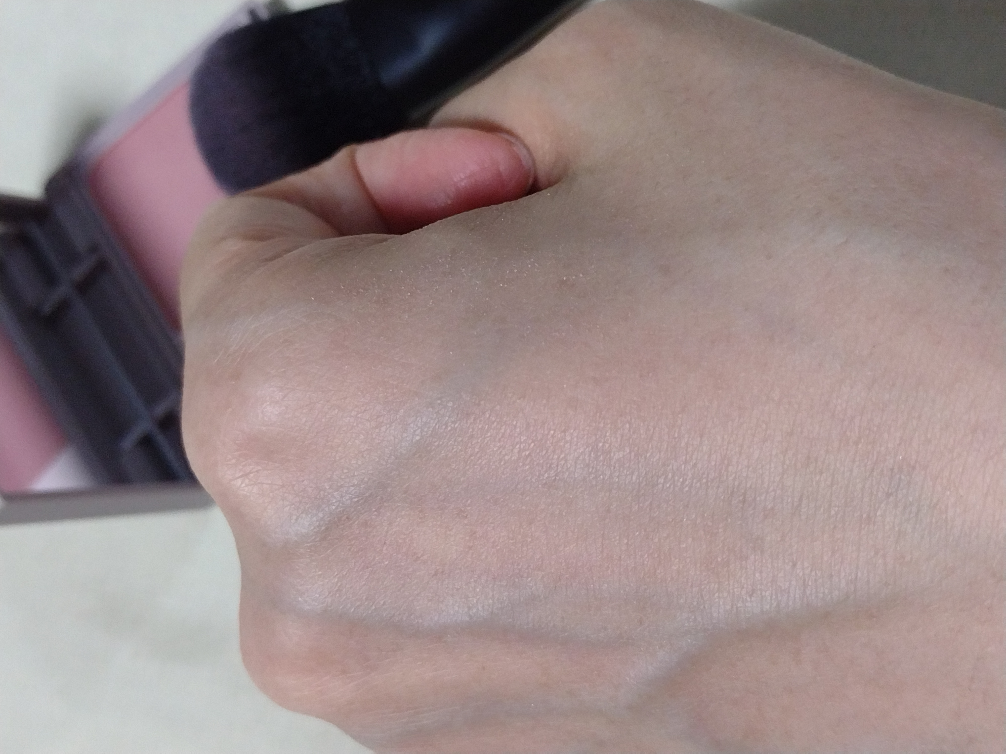 シアーブラッシュ /rafuna/パウダーチークを使ったクチコミ（3枚目）