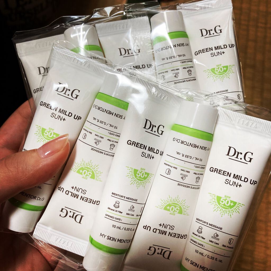 Qoo10でめちゃくちゃ安く買えるって情報を見かけて、私も買いました🥺

現品はすでに使い切り！
使い心地の良さは最高の日焼け止め🥸

10ml×5個セットを２つ（現品2個ぶん、100ml）で、現品1個分くらいの値段（1540円）で購入